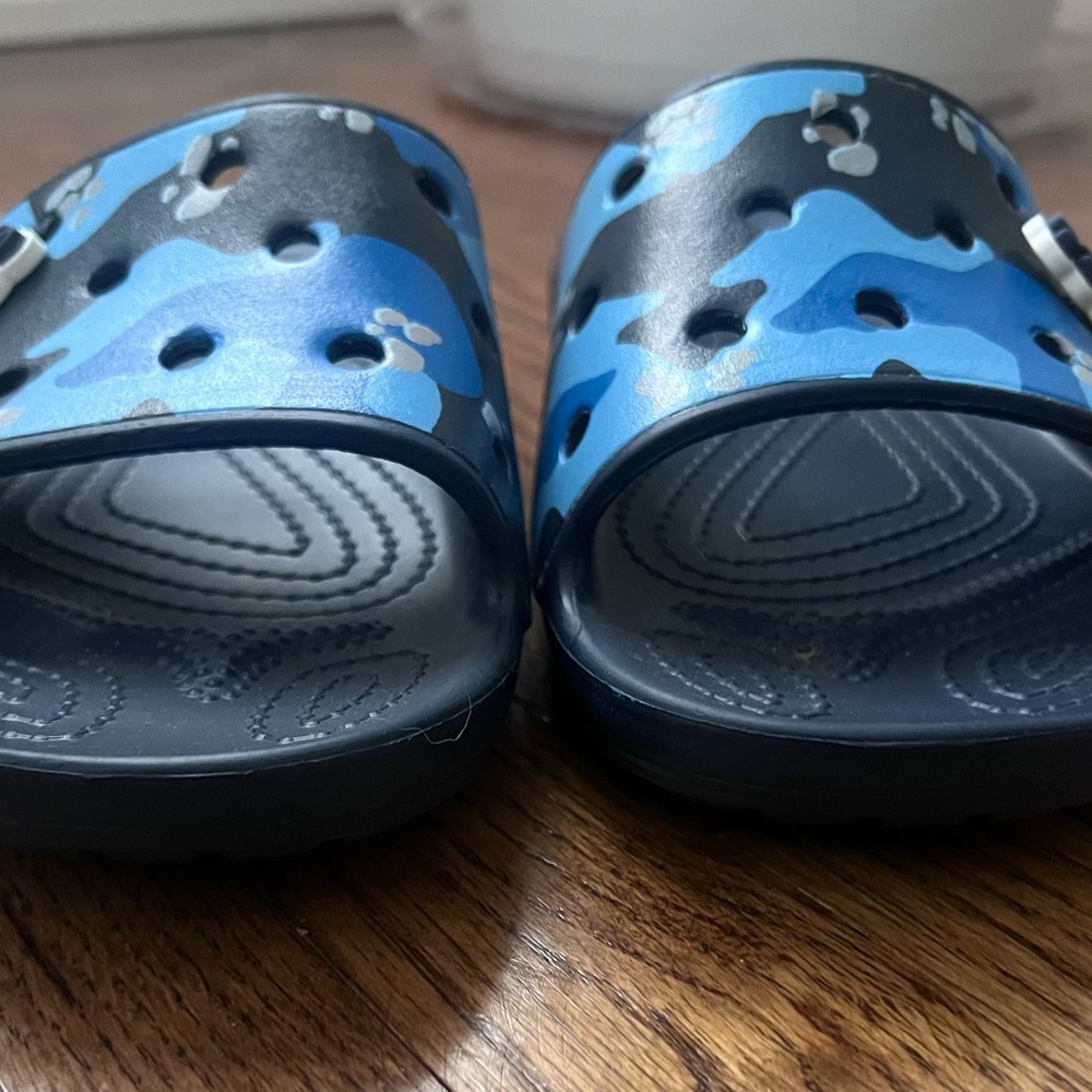 crocs slide - Picture 2 of 5